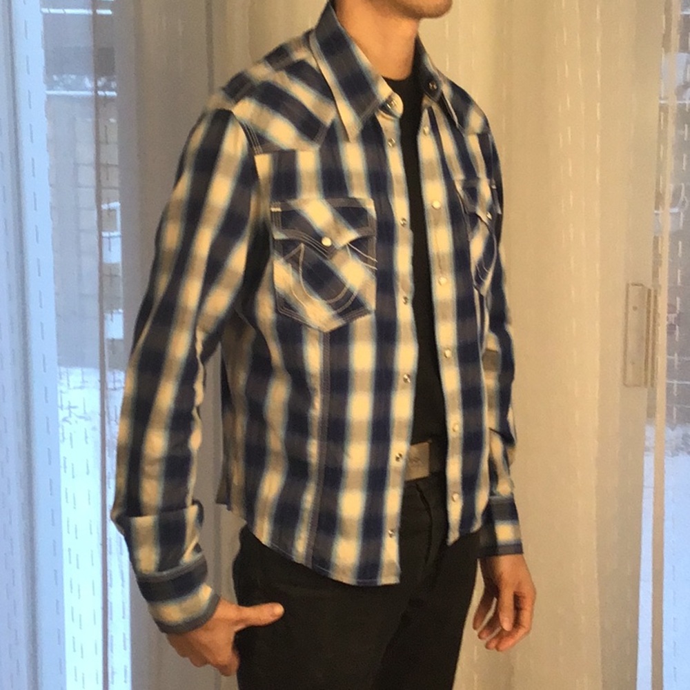 True Religion western shirt. Plaid pattern. Size Large.